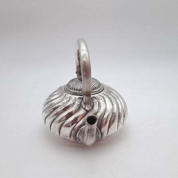 Silver Plate Tea Pot by Wilcox Silverplate Co. - Picture 4 of 11
